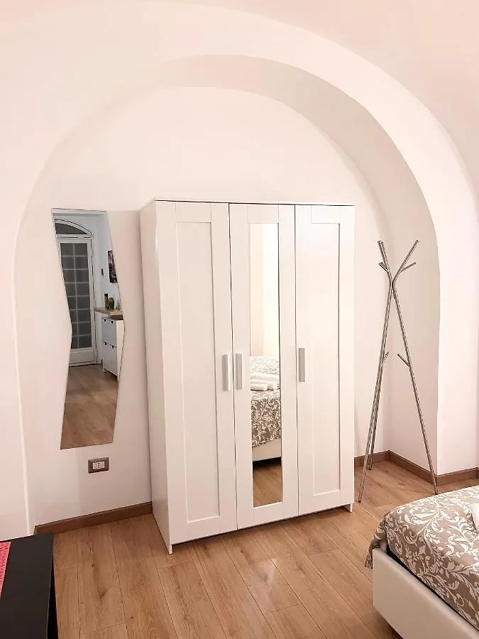 Casa Vacanza Ti Ospito Io Aeroporto di Catania Fontana Rossa